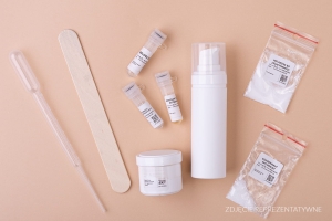 Serum odżywczo-liftingujące pod makijaż – ceramidy